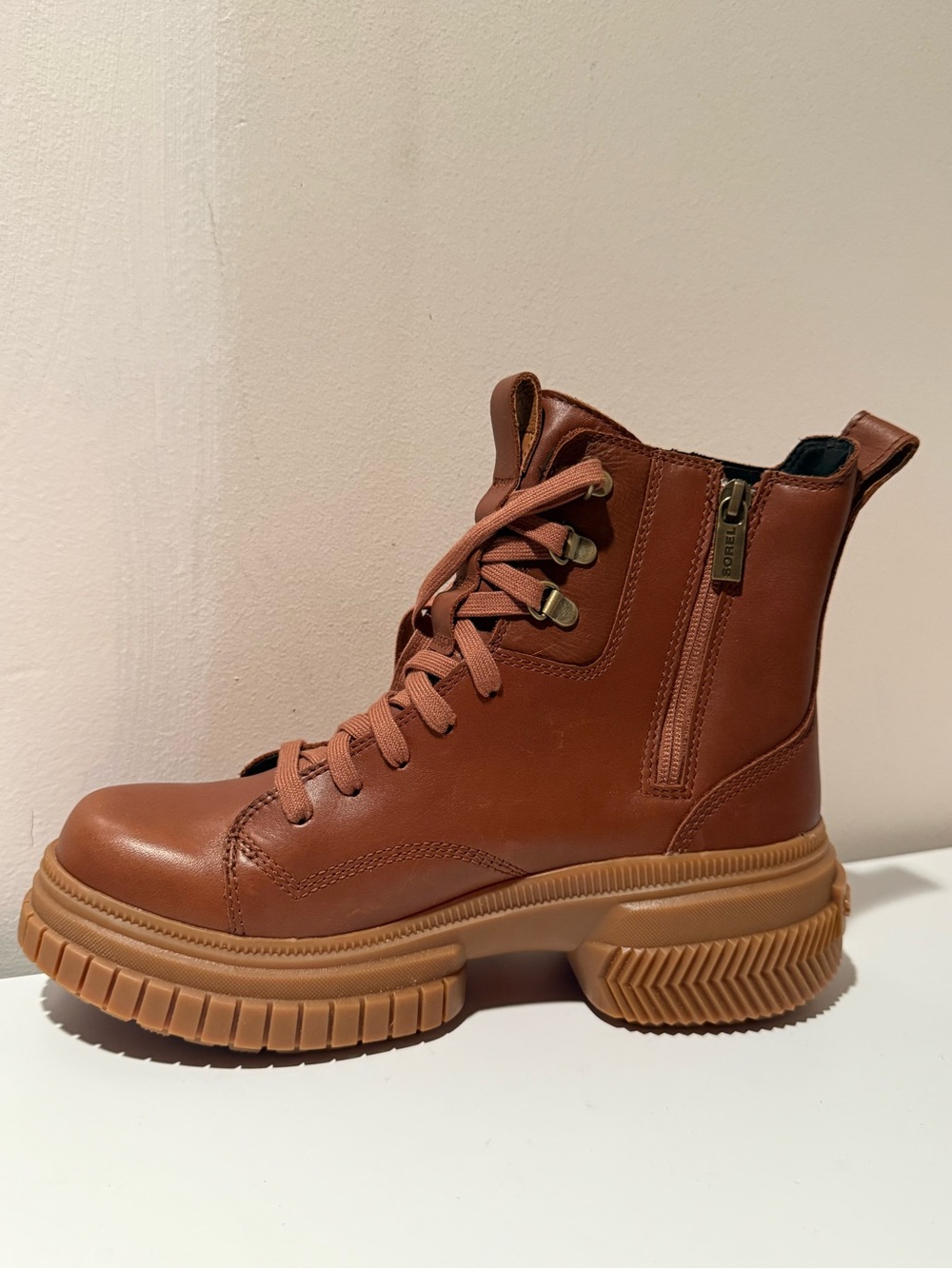 Sorel  Ona Ave™ Waterproof Boot Tan Leather Lace-Up Boot size 9 women H53N6